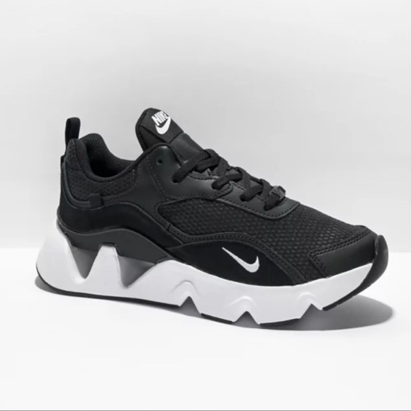 Nike Shoes - Nike RYZ 365 2 Black Shoes